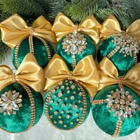 Smaragd Grüner Weihnachtsanhänger. Strass Kugeln Für Weihnachtsbaum Dekor. Glam Ornament Ist Urlaub Geschenk von MaggiArtStore