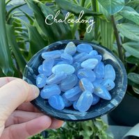 Blauer Chalcedon Polierter Kiesel - Getrommelter Edelstein von MontysRocks