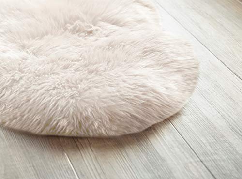 Naturally Sheepskins Schaffell Teppich, ca. 90cm x 55cm, weiß, echte Schafwolle, ökologischer Herstellung, Bettvorleger, Wohnaccessoire von Naturally Sheepskins