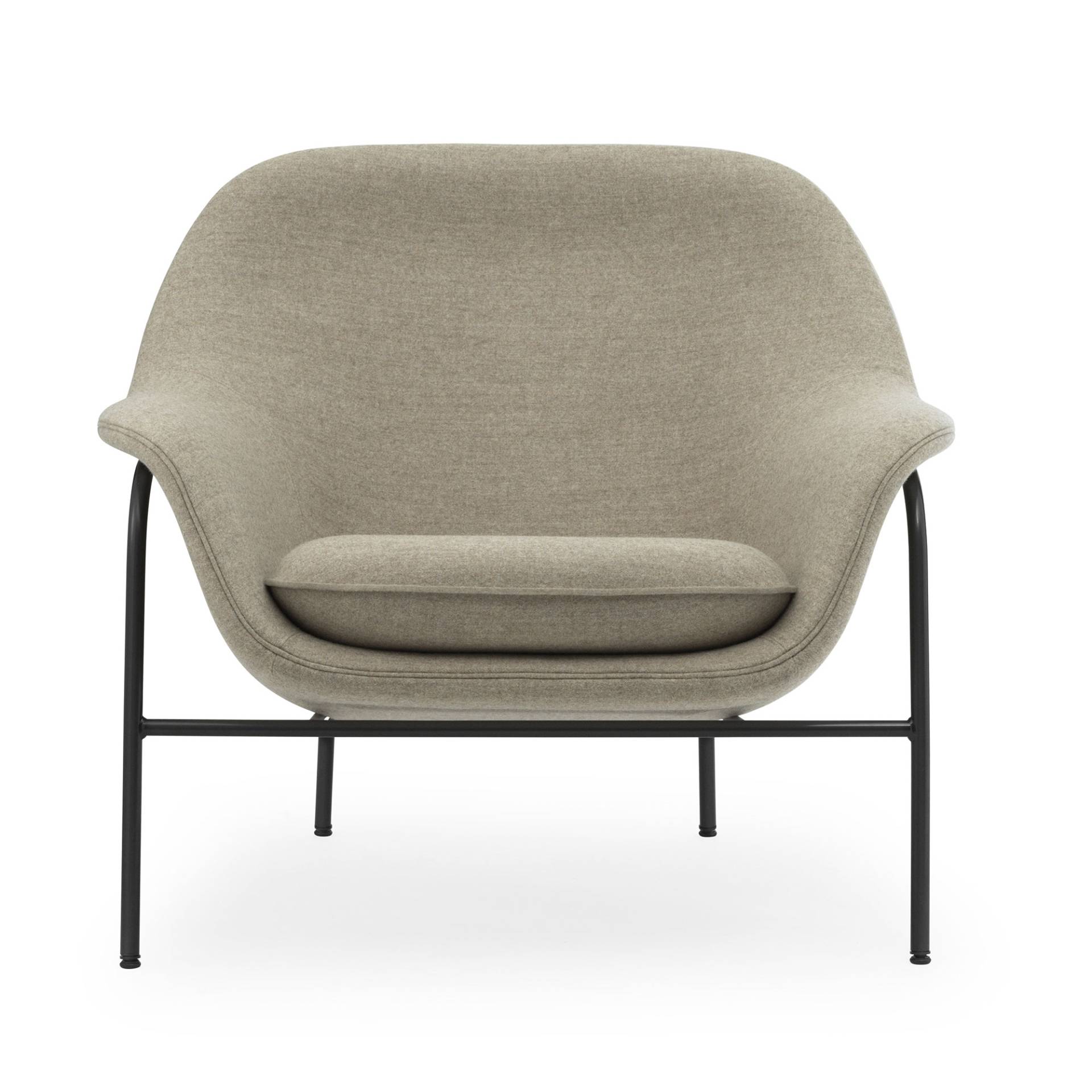 Normann Copenhagen - Drape Lounge Chair niedrig Gestell schwarz - schwarz, grau/Synergy 32 (95 % Schurwolle, 5 % Polyamid)/Gestell Stahl schwarz/BxHxT von Normann Copenhagen