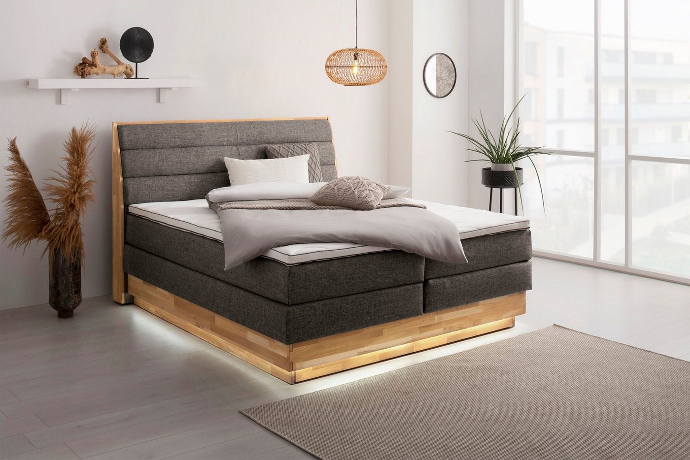 OTTO products Boxspringbett, LED-Beleuchtung, mit zertifizierten, recycelten Bezugsstoffen von OTTO products