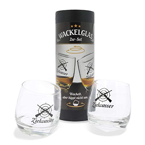OUTDOORDINO Geschenkidee für Jäger Wackelglas Zielwasser 2er Set - Jagdgeschenk Whiskey Gläser - Geschenk lustig - Witzige Idee Geschenke für die Jagd von OUTDOORDINO