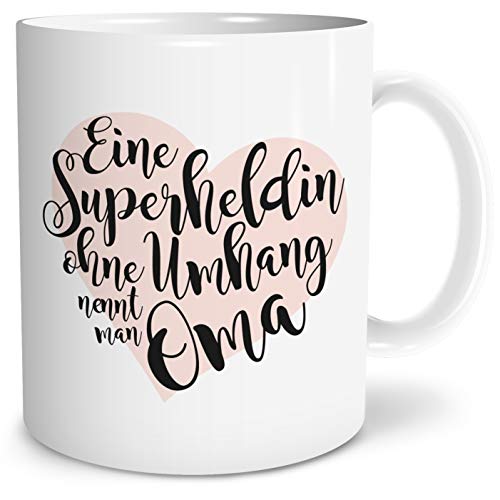 OWLBOOK® Superheldin Oma Tasse mit Spruch Geschenke Geschenkideen für Oma zum Geburtstag Keramik 300 ml von OWLBOOK