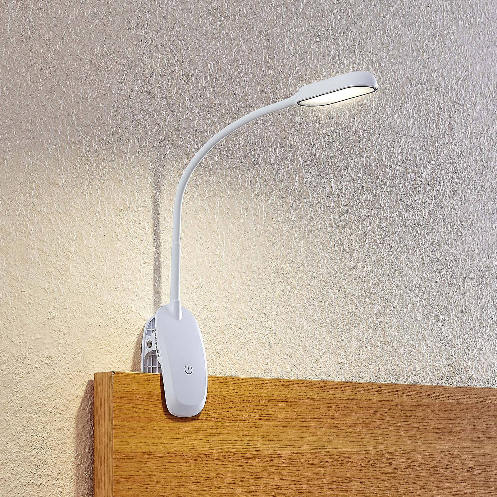 Prios LED-Klemmleuchte Najari, weiß, Akku, USB, 51 cm hoch von PRIOS