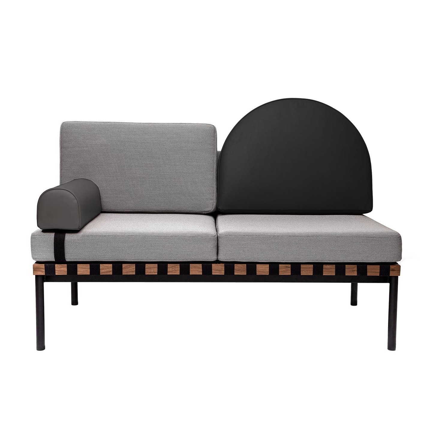 Petite Friture - Grid 2-Sitzer Sofa Gestell Nussbaum 140x71x92cm - grau/schwarz/Sitz Steelcut Trio 2 133/Rückenlehne Steelcut Trio 2 133/Lederkissen/F von Petite Friture