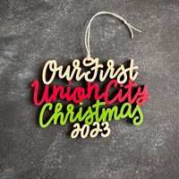 Wählen Sie Ihr Jahr, Phrase Und Farben | Our/My First Union City Weihnachtsverzierung Christbaumkugel Einweihungsparty Geschenk Weihnachtsgeschenk von ReadyGo