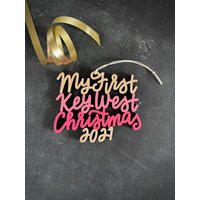 Wählen Sie Ihr Jahr, Phrase Und Farben | Unser/Mein Erster Key West Weihnachtsschmuck Christbaumkugel Einweihungsparty Geschenk Weihnachtsgeschenk von ReadyGo