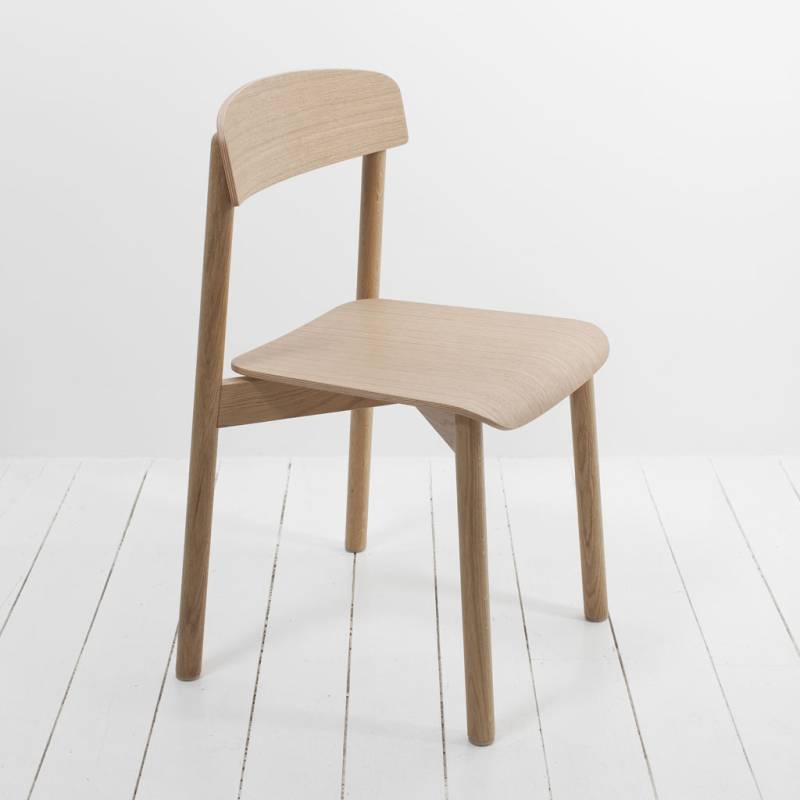 Stammann - Profile Chair - Design Stapelstuhl aus Holz in Esche/Eiche von STATTMANN