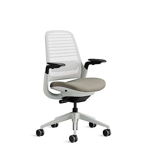 Steelcase Series 1 Ergonomischer Bürostuhl mit LiveBack Lumbalstütze und 4D-Armlehnen Trüffel von Steelcase