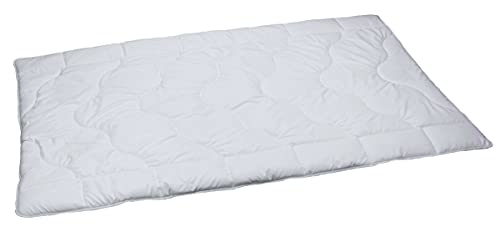 Pflegeleichte kühle Sommer-Bettdecke aus Mikrofaser, unkompliziert mit Füllung bei 60° waschbar, 135 x 200 cm von Schlafkult