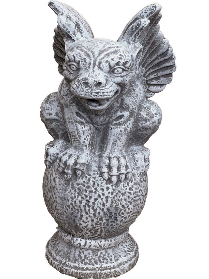 Stone and Style Gartenfigur Steinfigur Gargoyle auf Kugel frostfest Steinguss von Stone and Style