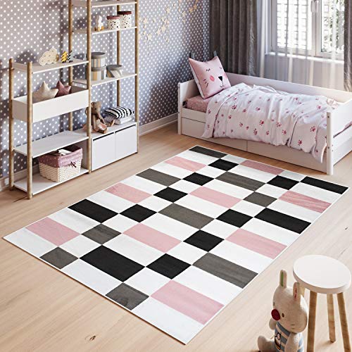 TAPISO Pimky Teppich Kurzflor Wohnzimmer Schlafzimmer Rosa Weiß Schwarz Modern Geometrisch Karo Viereck Design ÖKOTEX 120 x 170 cm von TAPISO