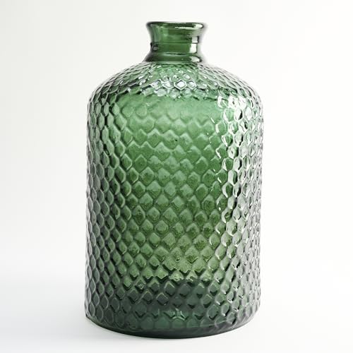THE GLASS COMPANY Große recycelte Glasflasche mit geprägtem Schuppendesign - Mediterraner Stil handgefertigte Glaskaraffe für Heimdekoration wie Vase oder Vase (Olive) von THE GLASS COMPANY