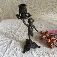 Vintage Massive Bronze Junge Kerzenhalter. Stehend Auf Einem Fuß Balancierend Ein Ausgefallener Sockel Und Halterung von VeryVictorianStudio