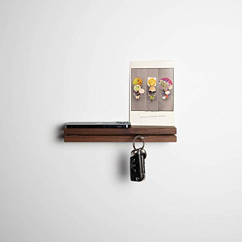 WOODS Schlüsselbrett Holz mit XXL Ablage | handgefertigt in Bayern | mehrere Holzarten und Ausführungen zur Auswahl | Schlüsselkasten Schlüsselhalter Schlüsselleiste Schlüsselboard (Nussbaum, 25cm) von WOODS