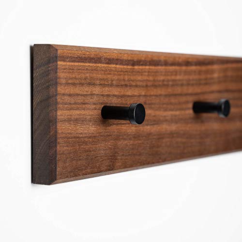 WOODS Hakenleiste Garderobe Holz massiv I Garderobenleiste Handtuchhalter Kleiderständer I moderne Wandgarderobe (40cm (3 Haken), Nussbaum, schwarze Haken) von WOODS