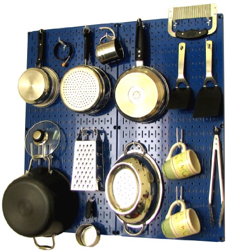 Wall Control Stecktafel-Organizer für Töpfe und Pfannen, Stecktafel, Aufbewahrungs- und Organisationsset mit Blauer Stecktafel und weißem Zubehör von Wall Control