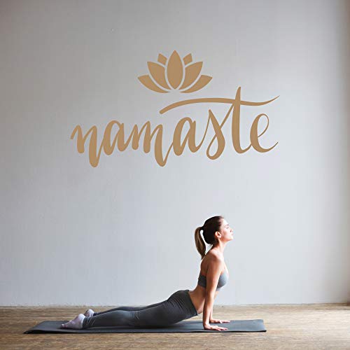 Namaste mit Lotusblume - Wandtattoo Wandaufkleber Sticker Aufkleber Mandala Lotus - erhältlich in vielen Größen (Hellbraun, 100 x 56 cm) von WandFactory