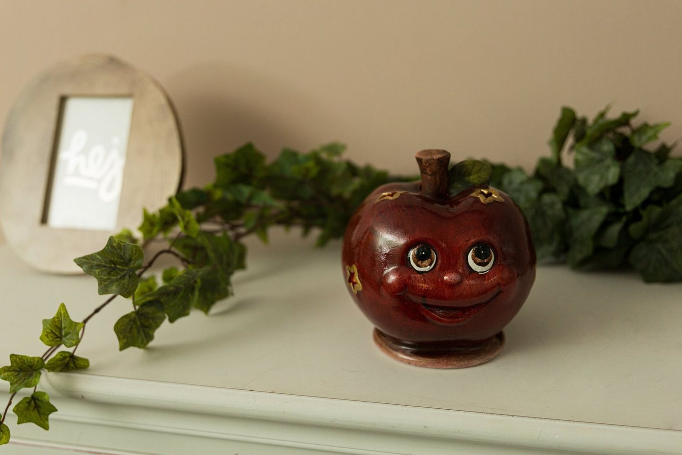 Wohnando Dekofigur Windlicht Apfel aus Keramik: Entzückende Weihnachtsdekoration. von Wohnando