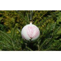 Weihnachtsschmuck, Weihnachtsdekoration, Magnolienschmuck, Blumenornament, Bemalter Ornament, Christbaumschmuck von WoodenstoriesArt