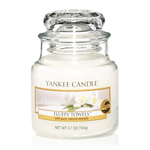 Yankee Candle Duftkerze im Glas (Kleine Kerze im Glas) | Fluffy Towels | Brenndauer bis zu 30 Stunden von Yankee Candle