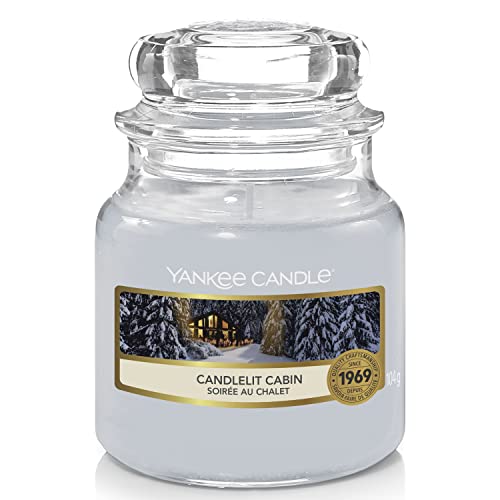 Yankee Candle Duftkerze im Glas (klein), Candlelit Cabin, Alpine Christmas Collection, Brenndauer bis zu 30 Stunden von Yankee Candle