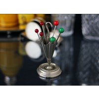 Vtg. Cocktail-Picks Mit Halter, Miniatur-Regenschirmständer/Vintage Antique Martini-Picks, Cocktail-Pick-Set von cobaltblau2013