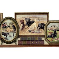 Vintage Bilderrahmen Von Hunden Und Welpe Auf Dem Landbauernhof Rustikalem Holzregal Gestanzte Tapetenborte, Vorgeklebt, 45 X 10 cm von ewallpaperandborder