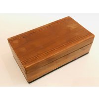 Vintage Miniatur Inlay Box Holzkiste Trinket Kleine Schmuckschatulle Hölzerne Intarsien Art Deco Klapp Aufbewahrungsbox von familyjewelsatlanta