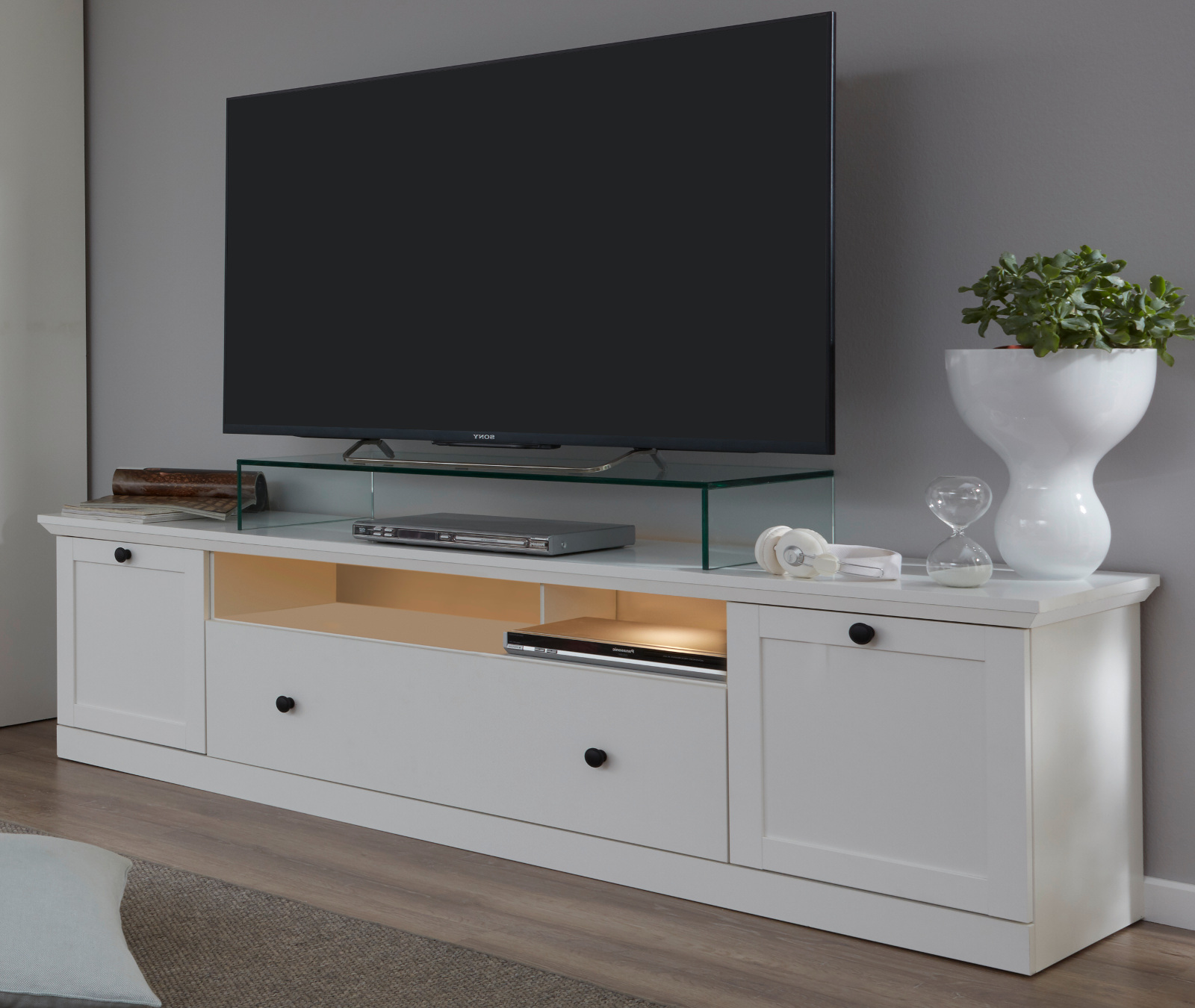 TV-Lowboard "Baxter" in weiß matt, Landhausstil, 177 x 49 cm