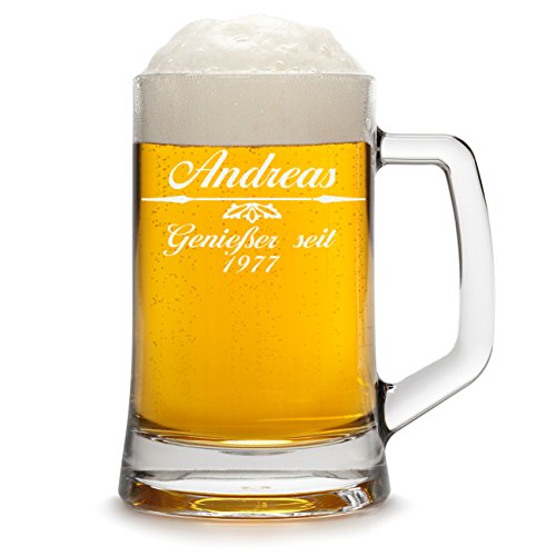 Bierkrug Personalisiert mit Gravur eines Namens und Jahreszahl - Bierseidel Geschenk zum Geburtstag - Motiv Pfeil mit Ornament 0,5l von polar-effekt