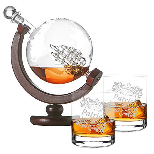 polar-effekt Whiskykaraffe Globus Segelschiff mit Weltkarte - Zwei Whiskygläser Tumbler mit Gravur Motiv Vintage Kompass - Geschenk für Männer - Whisky-Flasche Weltkugel Dekanter aus Glas 850ml von polar-effekt