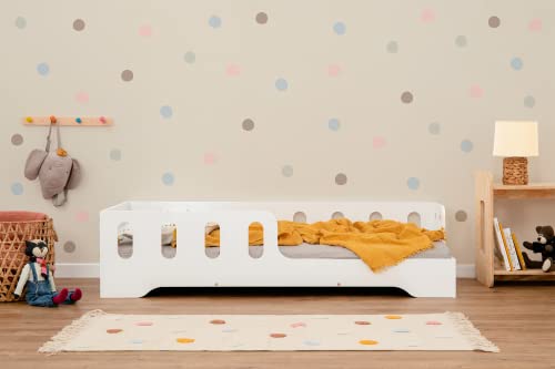 smartwood TILA 1P Kinderbett 120x200 mit Lattenrost und Rausfallschutz - Holz Kinderbett für Jungen & Mädchen, vielseitiges Montessori Bett mit Rausfallschutz und Lattenrost 200x120cm - Weiß von smartwood