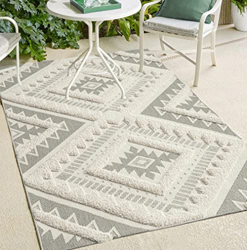 the carpet Karel In & Outdoor Teppich wetterfest - hochwertiger Balkon Teppich Creme - Boho Teppich mit geometrischem Muster 160 x 230 cm aus Polypropylen von the carpet