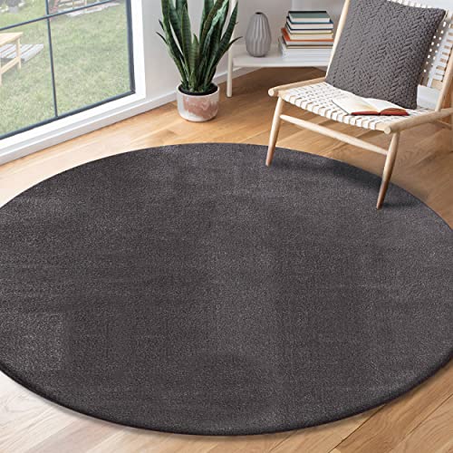 the carpet Relax Moderner Flauschiger Kurzflor Teppich, Anti-Rutsch Unterseite, Waschbar bis 30 Grad, Super Soft, Felloptik, Anthrazit, 200 x 200 cm Rund von the carpet