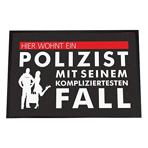 4youDesign Lustige Fußmatte -Hier wohnt EIN Polizist, 40 x 60- rutschfest, für innen (Hier wohnt EIN Polizist mit seinem kompliziertesten Fall, 40 x 60 cm) von 4youDesign