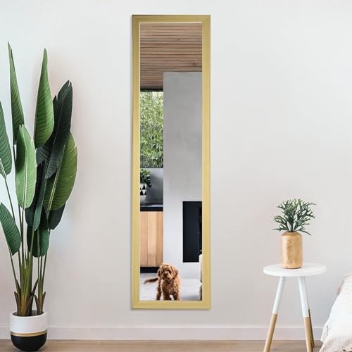 AUFHELLEN Wandspiegel Gold 120x30cm Großer Spiegel mit Rahmen HD Ganzkörperspiegel mit Haken und Rückwand für Tür, Wohn-, Schlaf- und Ankleidezimmer (Golden) von AUFHELLEN