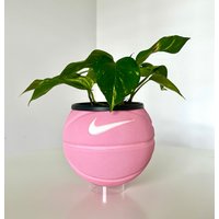 Pinker Mini Basketball Übertopf Auf Ständer - Stehender Blumentopf Cooles Tiktok Trend Geschenk von AllByAlexx