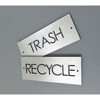 Aluminiumschilder Entsorgen Und Recyceln. 2 "x 15" Müll Schilder. Mülleimer Indikator. Recycling Schild von AllVividArt