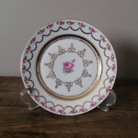 Zarter Vintage Teller Mit Rosa Rosen, Goldseil Und Filigranem Design, Made in Germany von AnneLouiseVintageCo