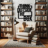 Think Outside The Box , Motivierender Wandbehang, Bürodekoration, Schwarze Metall-Wanddekoration, Wohnkultur, Einweihungsgeschenk von AtelierMetalWallArt