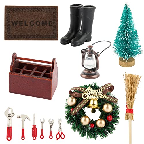 13 Stück Miniatur Wichteltür Zubehör Set Nissedor mit Werkzeugkasten und 6 Pcs Werkzeug Kranz Weihnachtsbaum Laterne Fußmatte Besen Stiefel Mini Ornament für Weihnachten usw. von BETESSIN