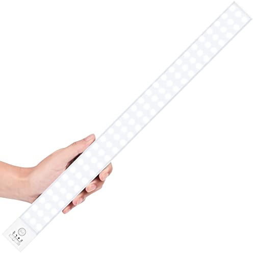 BLS Bewegungsmelder-Lichter für den Innenbereich, T84 LED-Schranklicht, Unterschrank-Lichter, große 3200 mAh LED-Lichter, wiederaufladbar, batteriebetrieben, zum Aufkleben, kabellos, 120 Tage Laufzeit von BLS