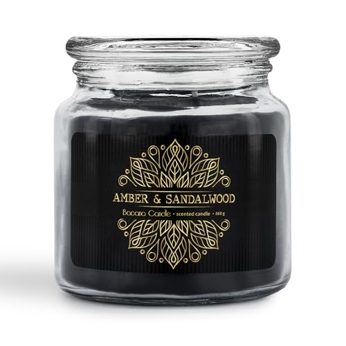 Bacana Candle - Duftkerze im Glas - Duftkerze im Glas mit Deckel - Originelle Geschenkkerze - 560 g - ± 100 Stunden Brenndauer - Bernstein & Sandalwood Bacana Candle - Duftkerze im Glas - Duftkerze im Glas mit Deckel - Originelle Geschenkkerze - 560 g - ± 100 Stunden Brenndauer - Bernstein & Sandalwood von Bacana Candle
