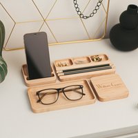 Gravierte Dockingstation. Schreibtisch Organizer. Büro Accessoires. Personalisiertes Valentinsgeschenk Für Ihn. Holz-Desktop-Aufbewahrung von BusyPuzzle