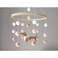 Dackel Baby Mobile, Hunde Mobile Kinderzimmer, Kinderbett Mädchen, Welpen Kinderzimmer Dekor, Geschenk von ByBabybloom