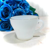 Anker Hocking Orphan Tasse Teetasse Kaffee Weiß Milchglas Goldrand | 0225 von ColonialHouseFinery