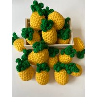 Ananas Häkeln Accessoires Häkeln Tiered Tablett Dekor Spiel Essen Amigurumi Obst Bauernmarkt Stoffobst von CuteAlley