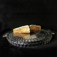 Vintage Tortenplatte, Alte Torte Platte Mit Griffen, Kristall Kuchenteller, Kuchen Servierplatte, Antikes Kristallglas Für Sammler von DELartVintageSHOP