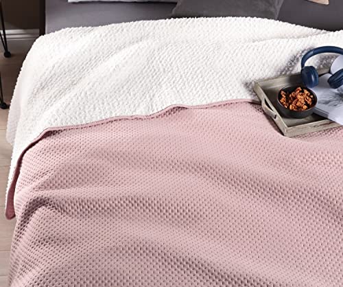 Delindo Lifestyle Tagesdecke Bettüberwurf Davos, für Doppelbett, 220x240 cm, Steppdecke, mit Flauschiger Sherpa Rückseite, rosa von Delindo Lifestyle